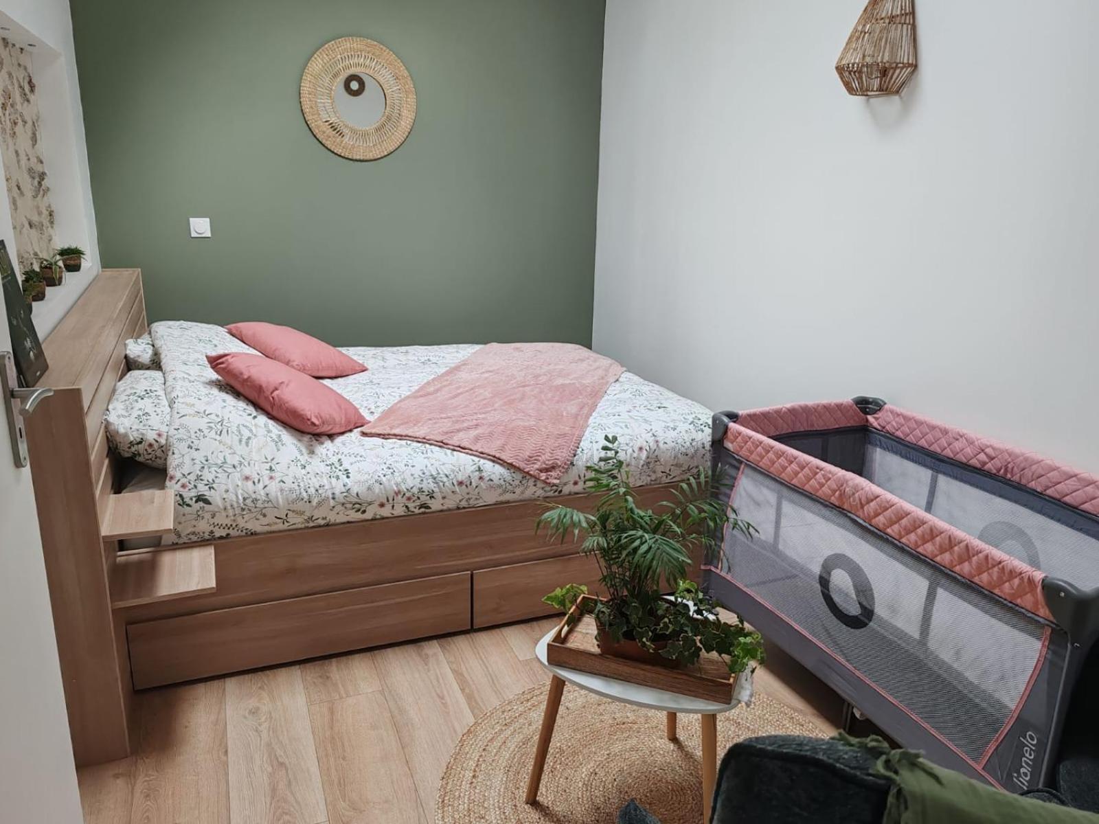 Chez Peggy Panzió Jouarre Kültér fotó